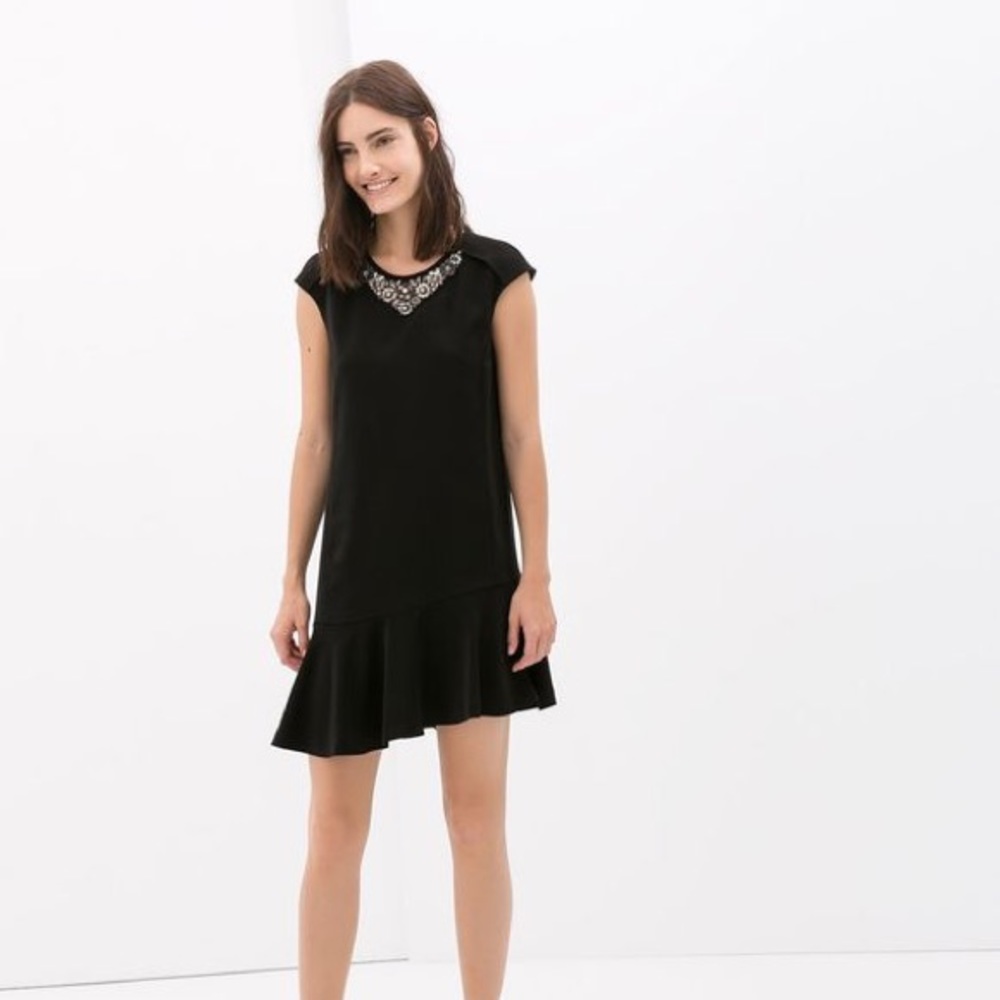 Zara black shift dress with collar appliqué